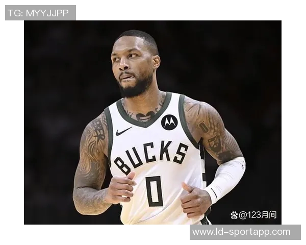 克莱半场表现出色三分球完美命中助力球队进攻火力全开