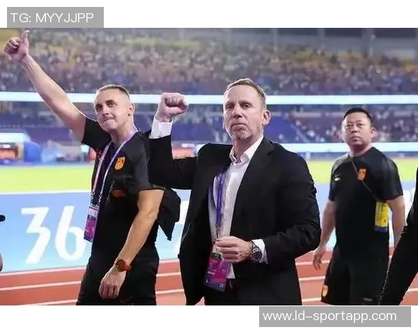 国足借鉴男篮经验聘本土教练未来成绩将向中国男篮致敬