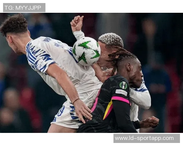 福将加持巴黎在杜埃进球的16场正式比赛中全胜记录延续